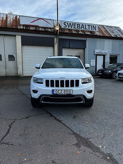 Jeep Grand Cherokee 4 of 18