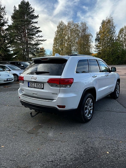 Jeep Grand Cherokee 7 of 18