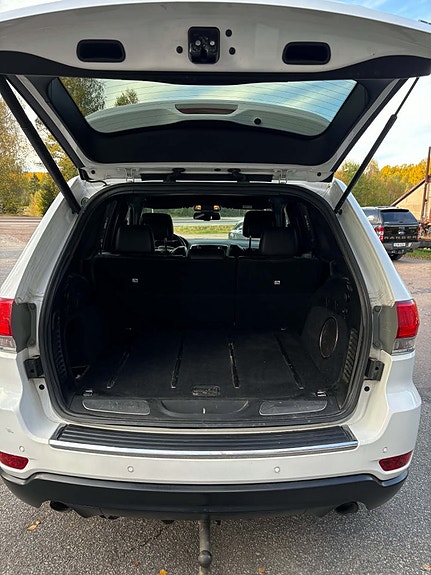 Jeep Grand Cherokee 18 of 18