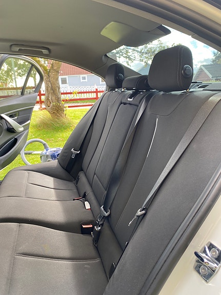 BMW 320d 8 of 8