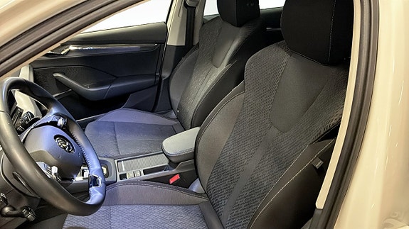 Skoda Octavia 8 of 13