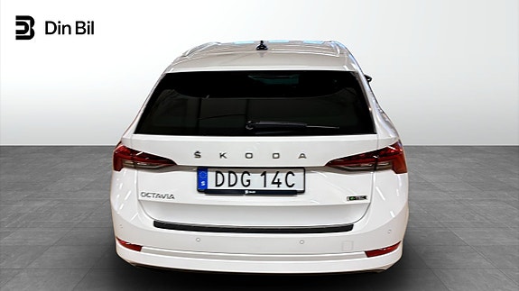 Skoda Octavia 5 of 13