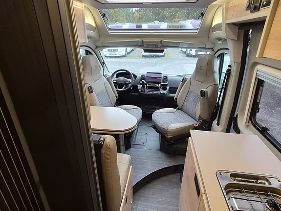 Dethleffs GlobeTrail 600 ER Master Class automatlåda, Skylight, adaptiv farthållare 17 of 26