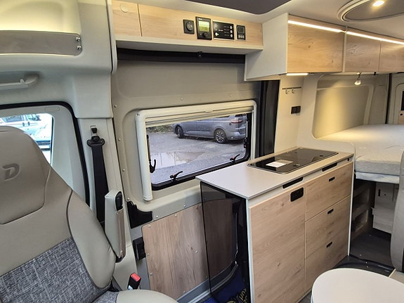 Dethleffs GlobeTrail 600 ER Master Class automatlåda, Skylight, adaptiv farthållare 10 of 26