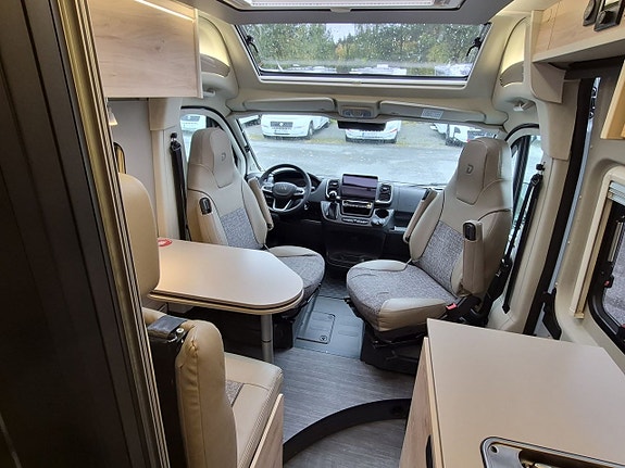 Dethleffs GlobeTrail 600 ER Master Class automatlåda, Skylight, adaptiv farthållare 18 of 26