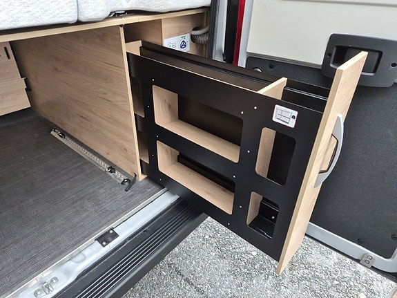 Dethleffs GlobeTrail 600 ER Master Class automatlåda, Skylight, adaptiv farthållare 7 of 26