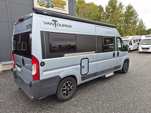 VANTourer 600L långbäddar, dubbla solceller, dieselvärme, dragkrok 10 of 26