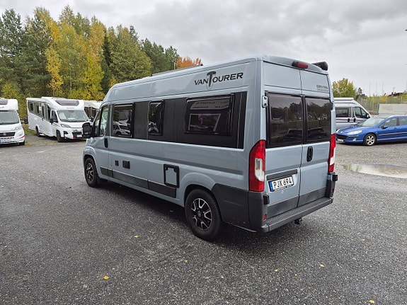 VANTourer 600L långbäddar, dubbla solceller, dieselvärme, dragkrok 5 of 26