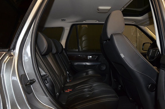 Land Rover Range Rover Sport 17 of 22