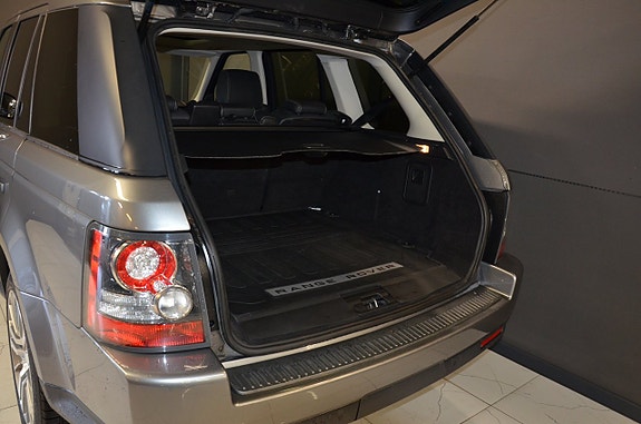 Land Rover Range Rover Sport 9 of 22