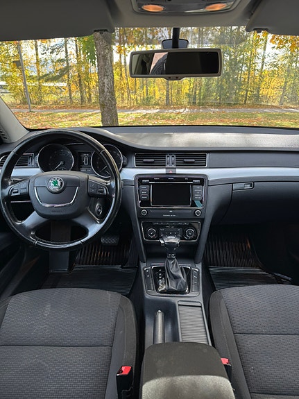 Skoda Superb 9 of 10