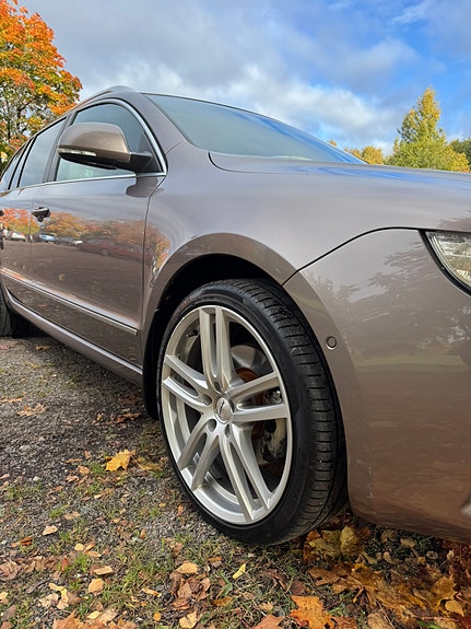 Skoda Superb 4 of 10