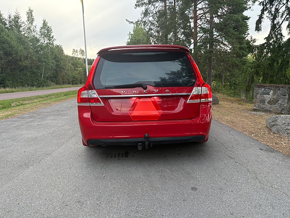 Volvo V70 4 of 6