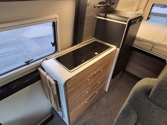 Hymer Grand Canyon S 4x4, pop-up, 4 platser, automat, dieselvärme, kanonfin 12 of 26