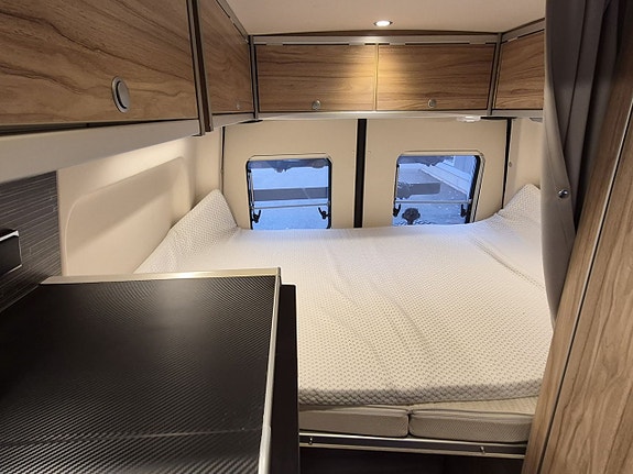 Hymer Grand Canyon S 4x4, pop-up, 4 platser, automat, dieselvärme, kanonfin 13 of 26