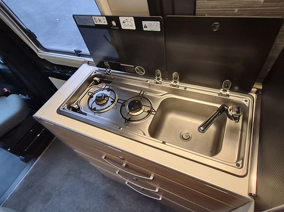 Hymer Grand Canyon S 4x4, pop-up, 4 platser, automat, dieselvärme, kanonfin 19 of 26