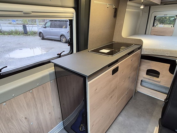 Dethleffs GlobeTrail 600 DS Active 140 hk, automat, bra lastvikt, 3 sovplatser 11 of 26