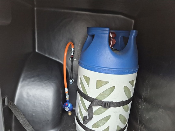 Dethleffs GlobeTrail 600 DS Active 140 hk, automat, bra lastvikt, 3 sovplatser 7 of 26