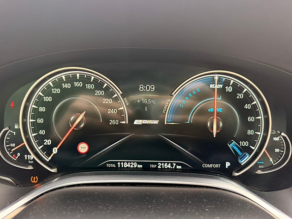 BMW 740e 5 of 5