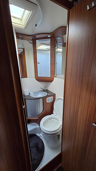 Adria Matrix 680 sp 7 of 9