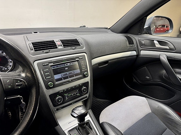 Skoda Octavia RS 11 of 13