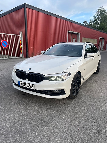 BMW 520d 2 of 16