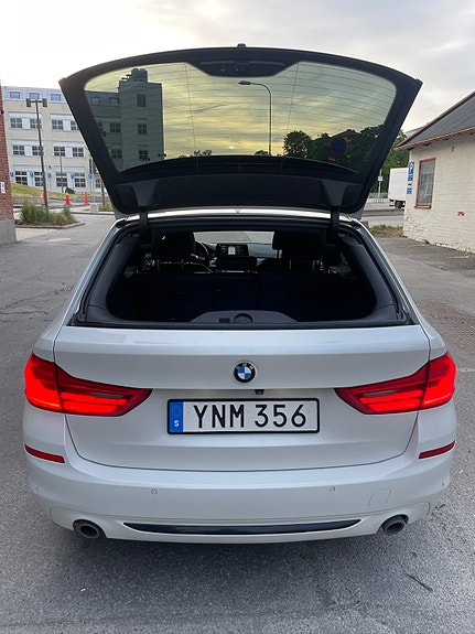 BMW 520d 4 of 16