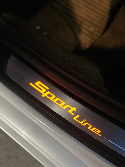 BMW 520d 12 of 16