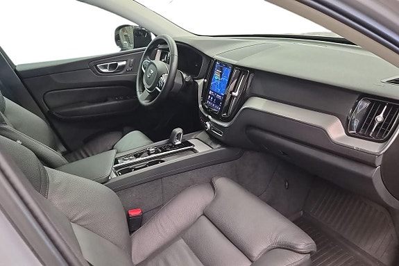 Volvo XC60 11 of 23