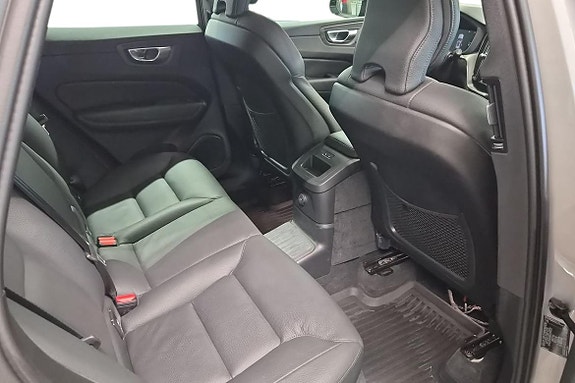 Volvo XC60 18 of 23