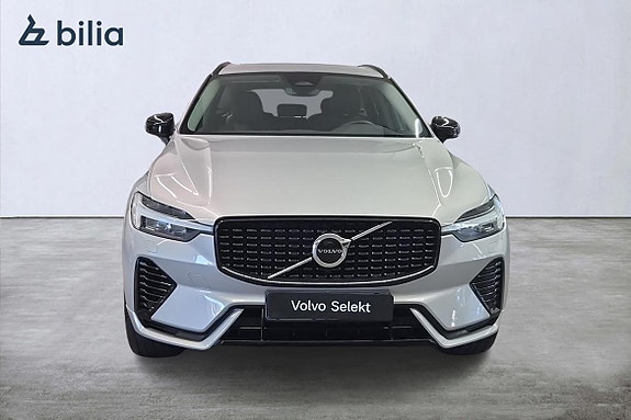 Volvo XC60 2 of 23