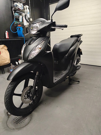 Honda NSC110 2 of 7
