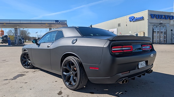 Dodge Challenger 8 of 10