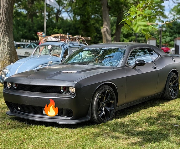 Dodge Challenger 3 of 10