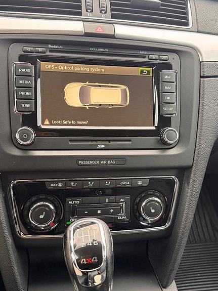 Skoda Superb 13 of 17