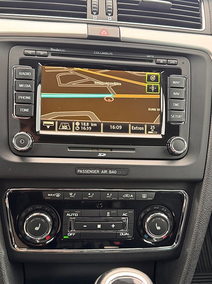 Skoda Superb 15 of 17