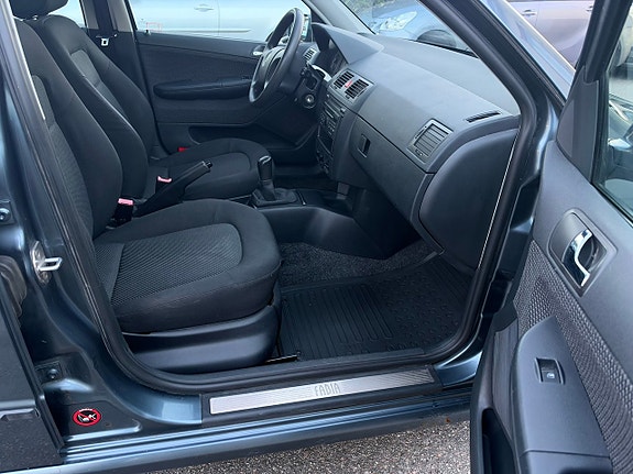 Skoda Fabia 14 of 26