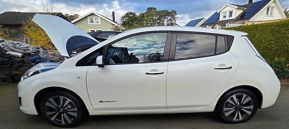 Nissan Leaf 9 of 11