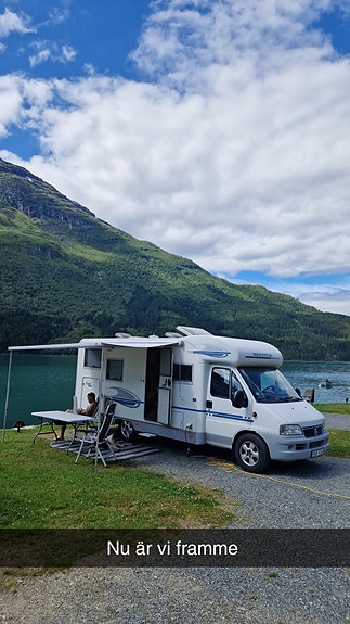 Adria Coral SL 680 2 of 6