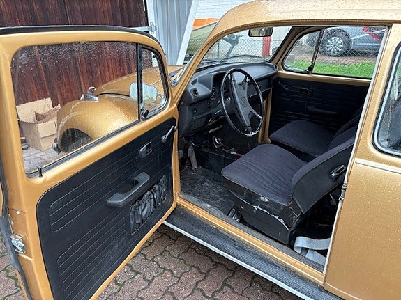 Volkswagen 1303 8 of 12