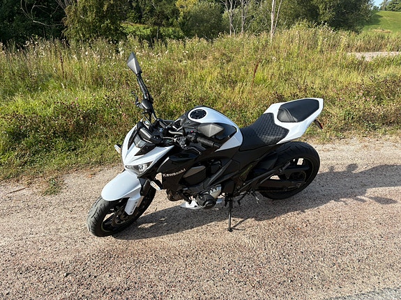 Kawasaki Z800 2 of 7