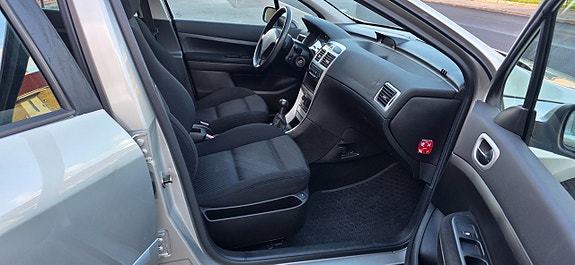 Peugeot 307 8 of 20