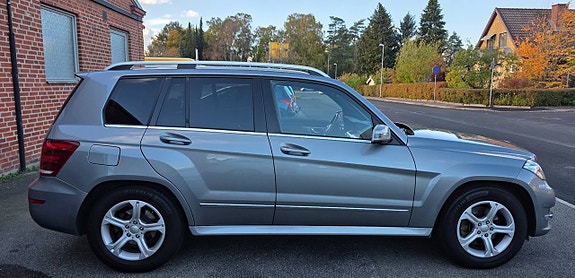 Mercedes-Benz GLK220 6 of 16