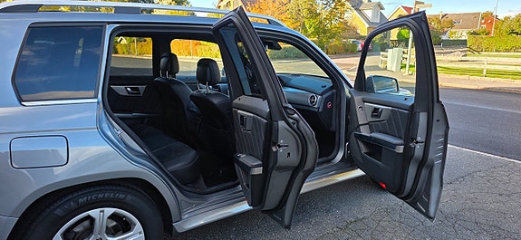 Mercedes-Benz GLK220 11 of 16