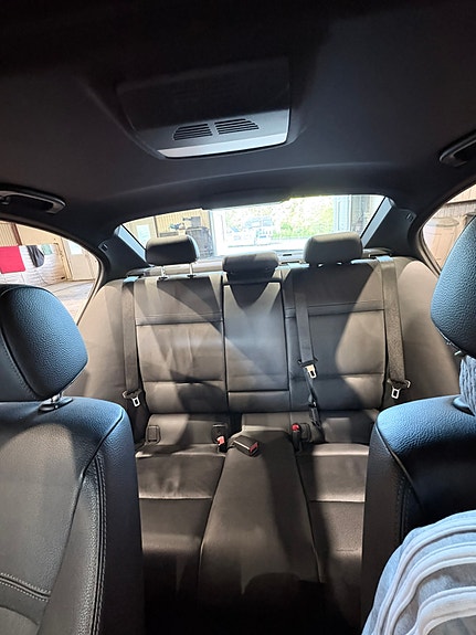 BMW 320d 8 of 15