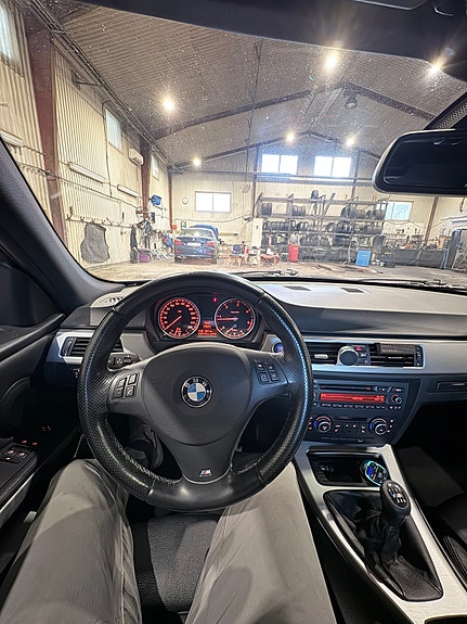 BMW 320d 7 of 15
