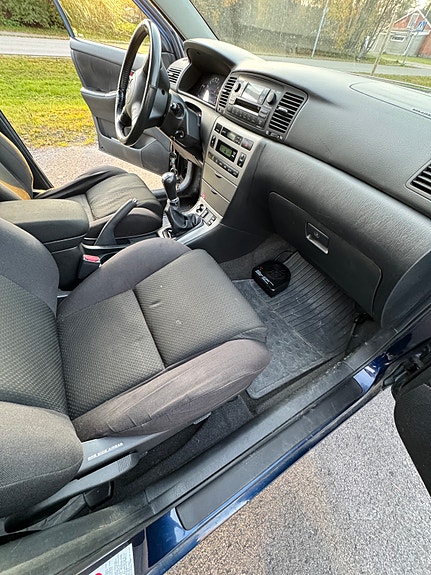 Toyota Corolla 12 of 14