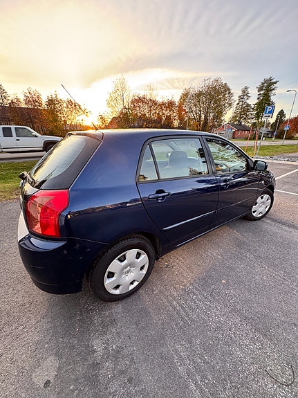 Toyota Corolla 13 of 14