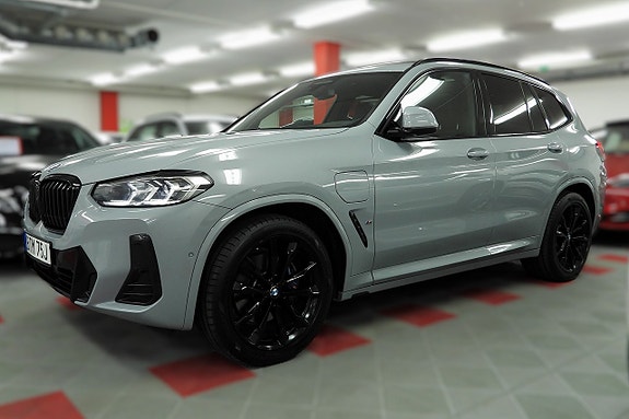 BMW X3 2 of 30
