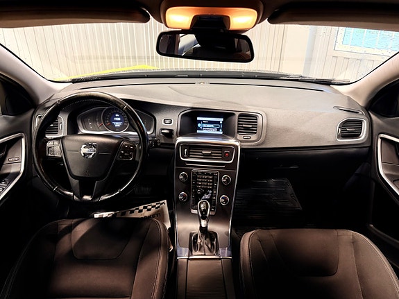 Volvo V60 5 of 21